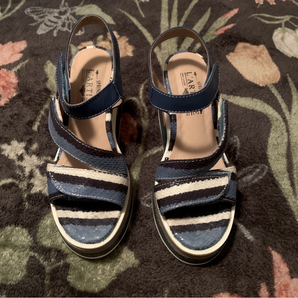 L’ Artiste Women’s Sandals 🦋🦋🦋